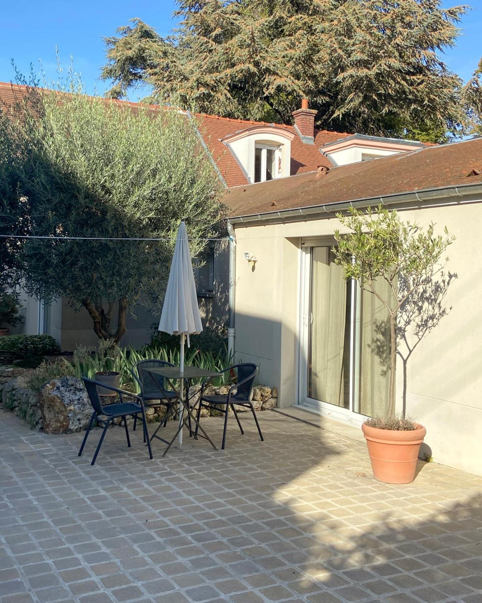 Chambre D'Hotes Option Etape Pour Professionnel Morangis  Exterior photo